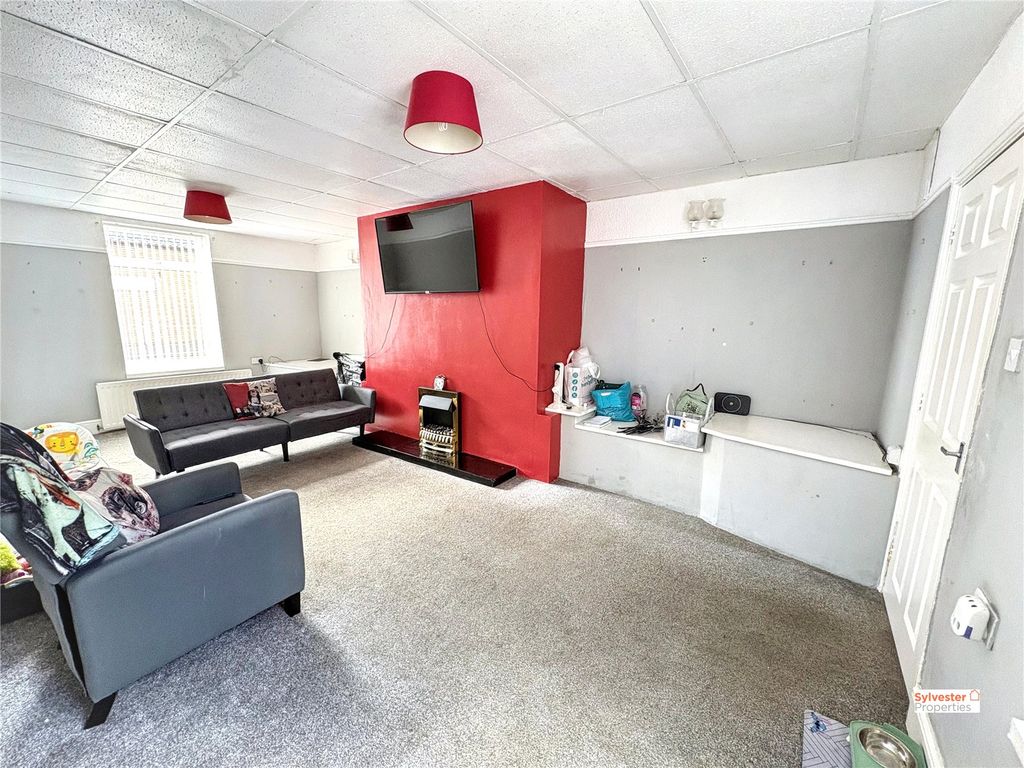 Property photo 3 of 21 Picture No. 18