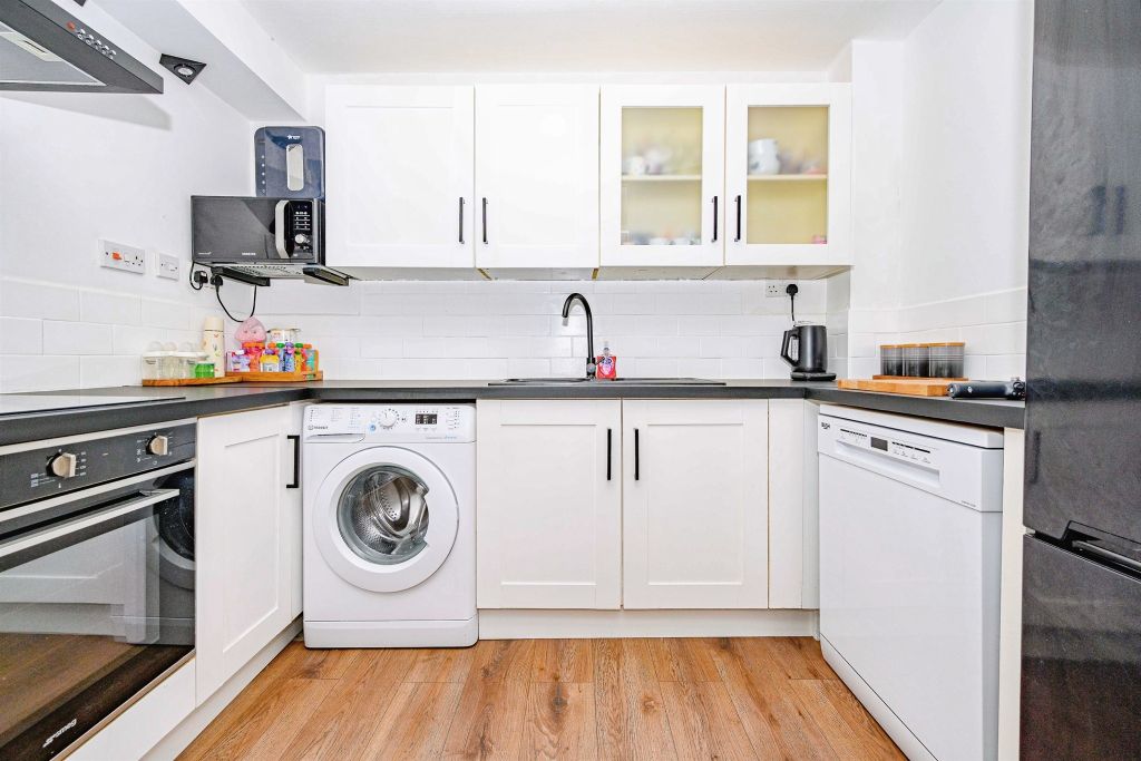 Property photo 3 of 17