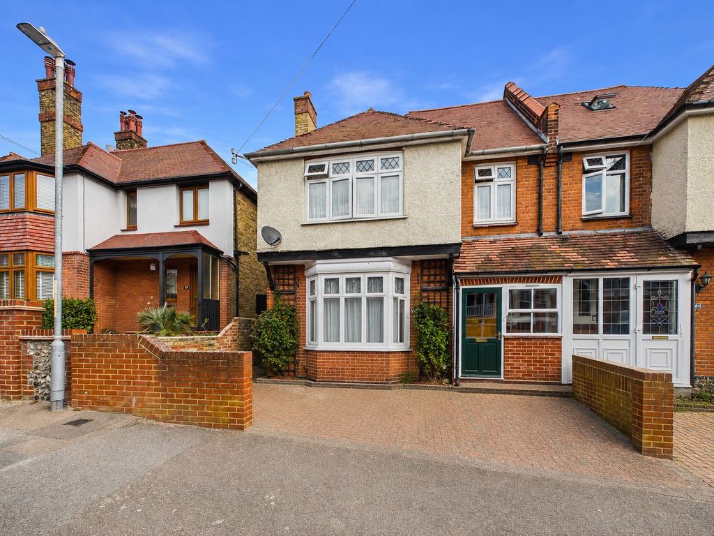 Property photo 1 of 31