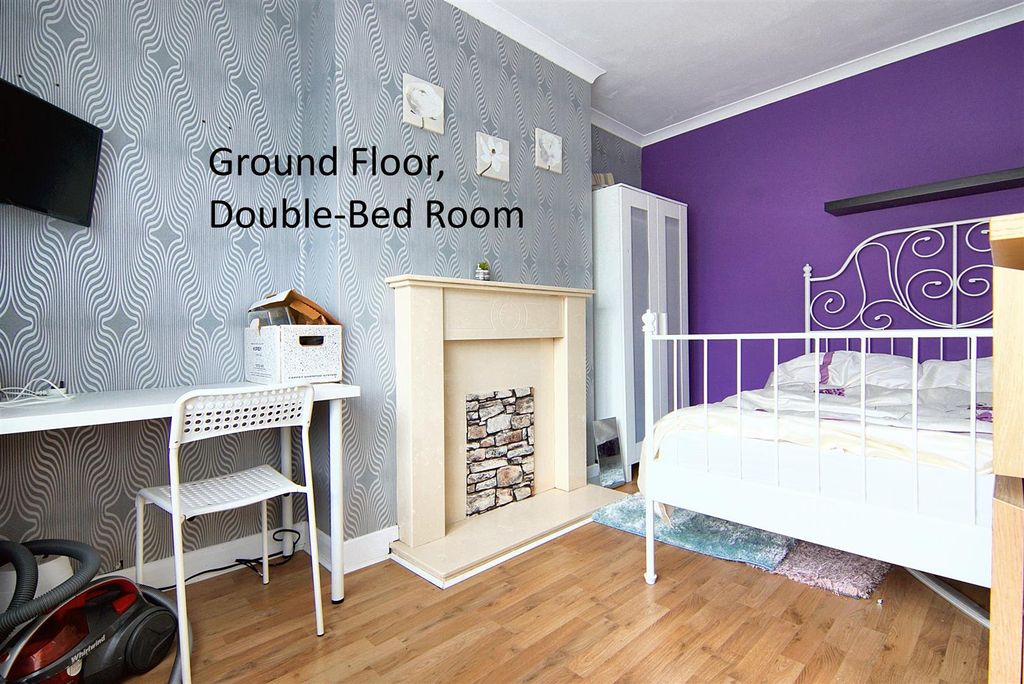 Property photo 2 of 12 Bedroom No5_1.Jpeg