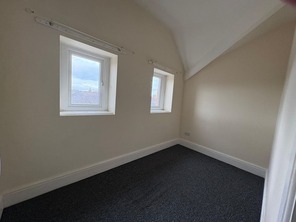 Property photo 3 of 4