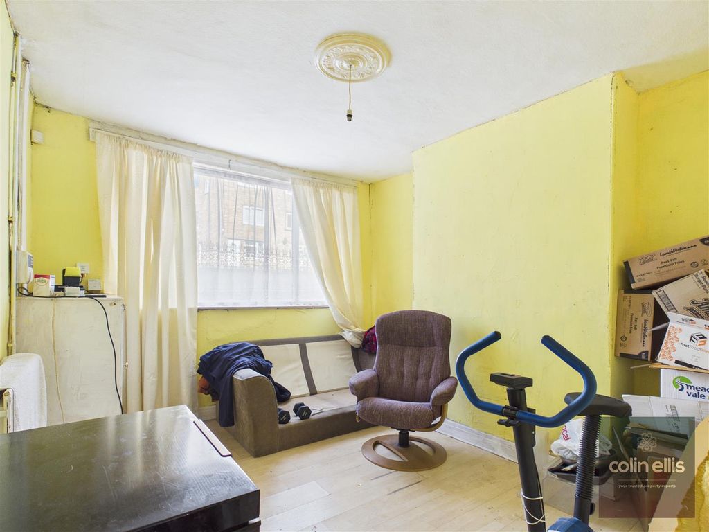 Property photo 2 of 10 Cam05075G0-Pr0456-Still001.Jpg