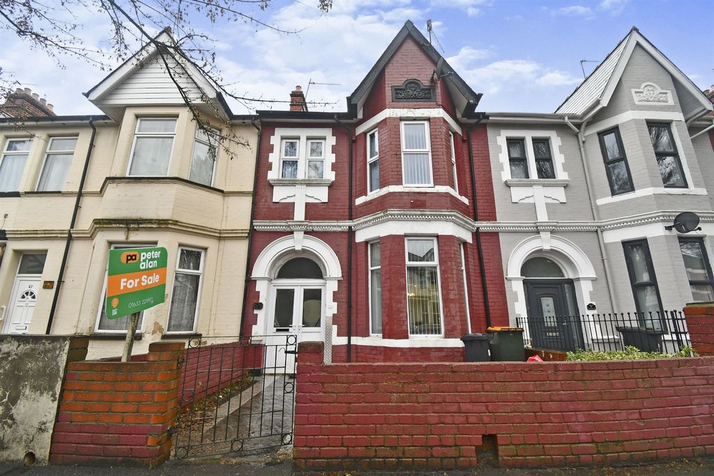 Property photo 1 of 12
