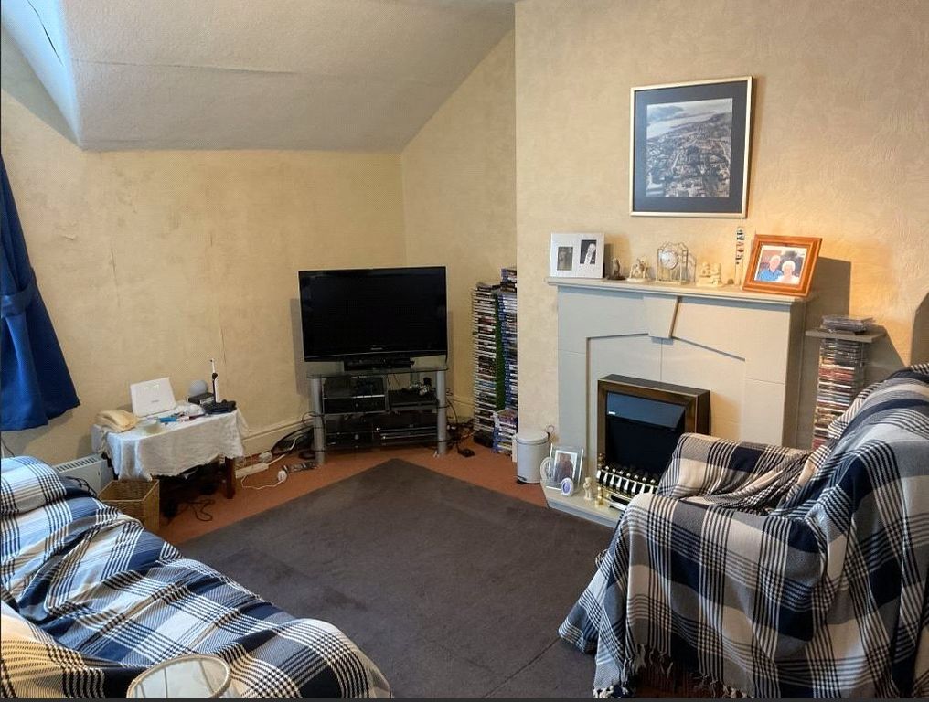Property photo 3 of 3 Picture No. 12