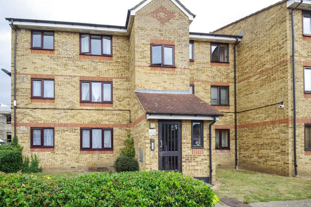 Property photo 2 of 5