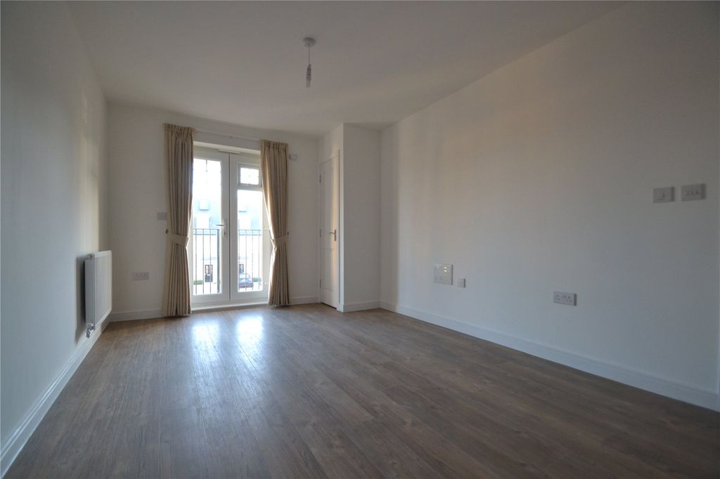 Property photo 2 of 12 Picture No. 20