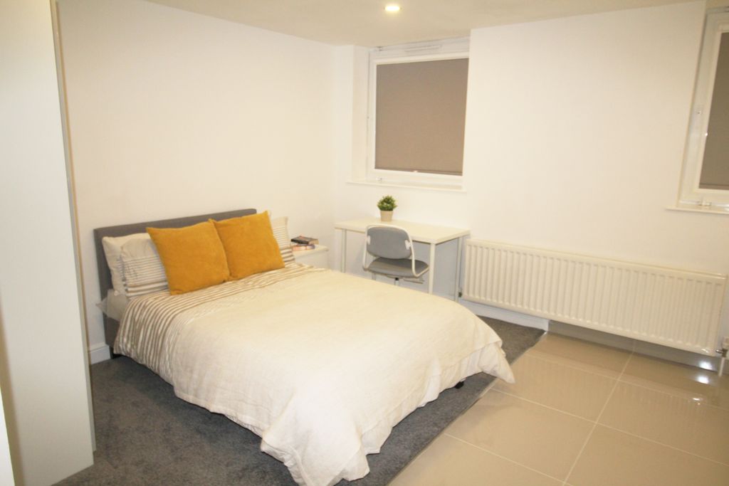 Property photo 1 of 3