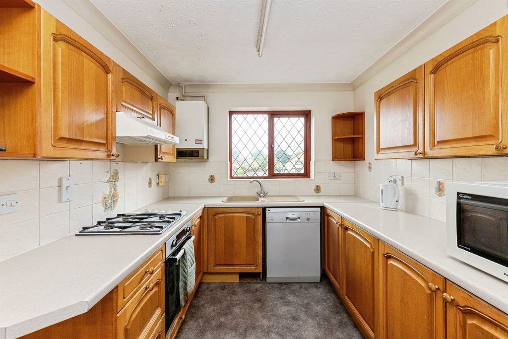 Property photo 3 of 18