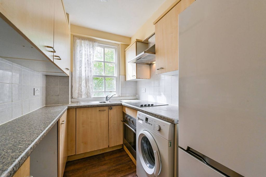 Property photo 1 of 5