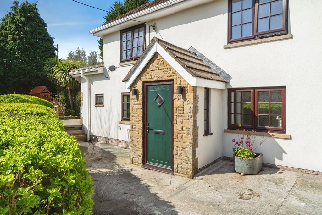 Property photo 3 of 39 Pbox-Img.Jpg