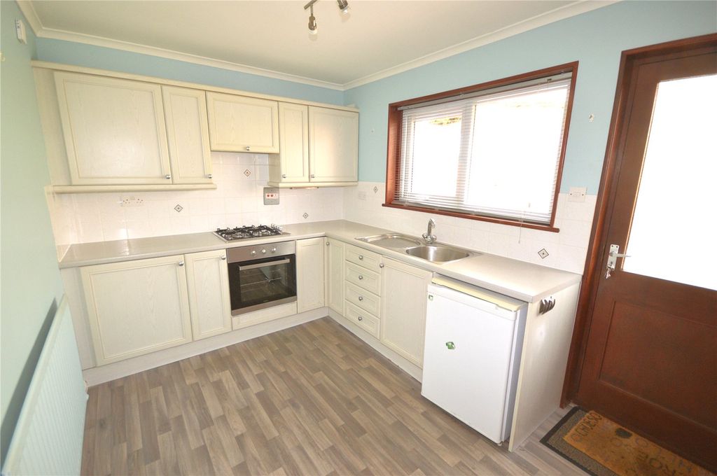 Property photo 2 of 8 Picture No. 10