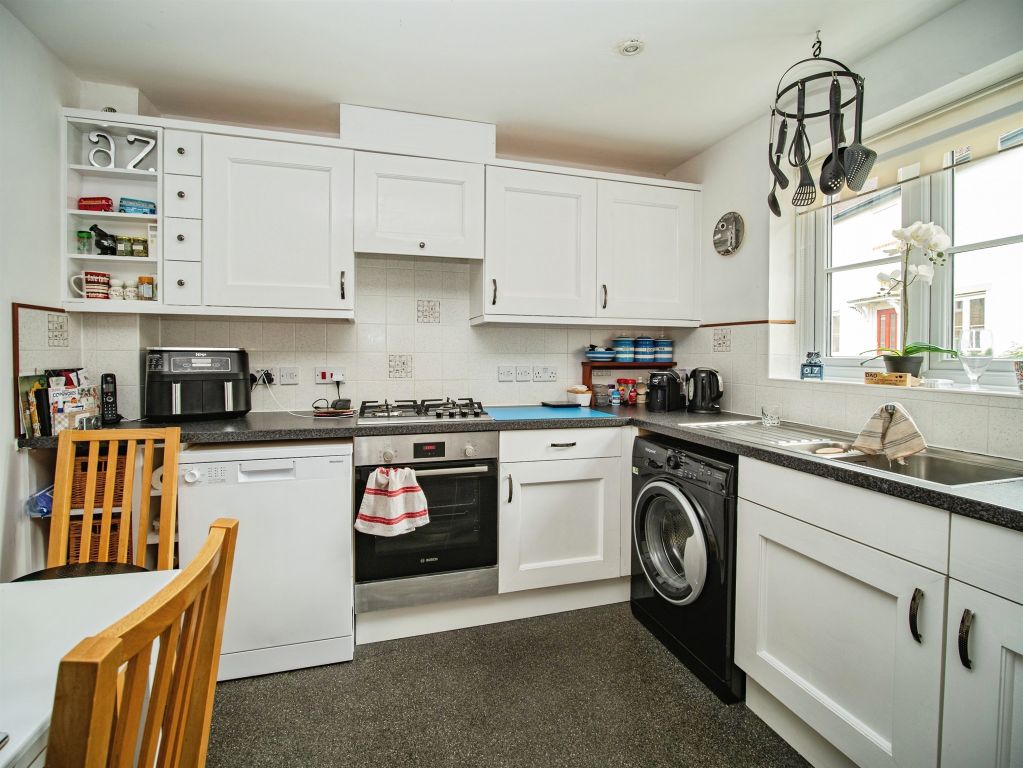 Property photo 3 of 20