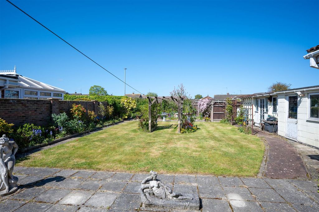 Property photo 2 of 19 Rear Garden.Jpg