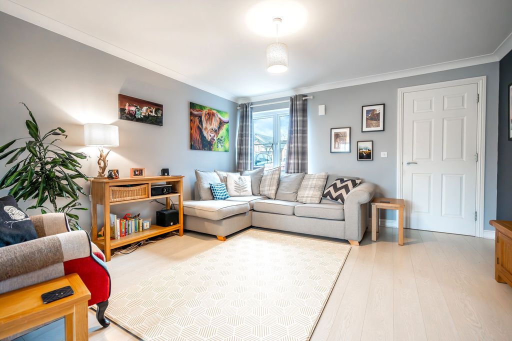 Property photo 3 of 20