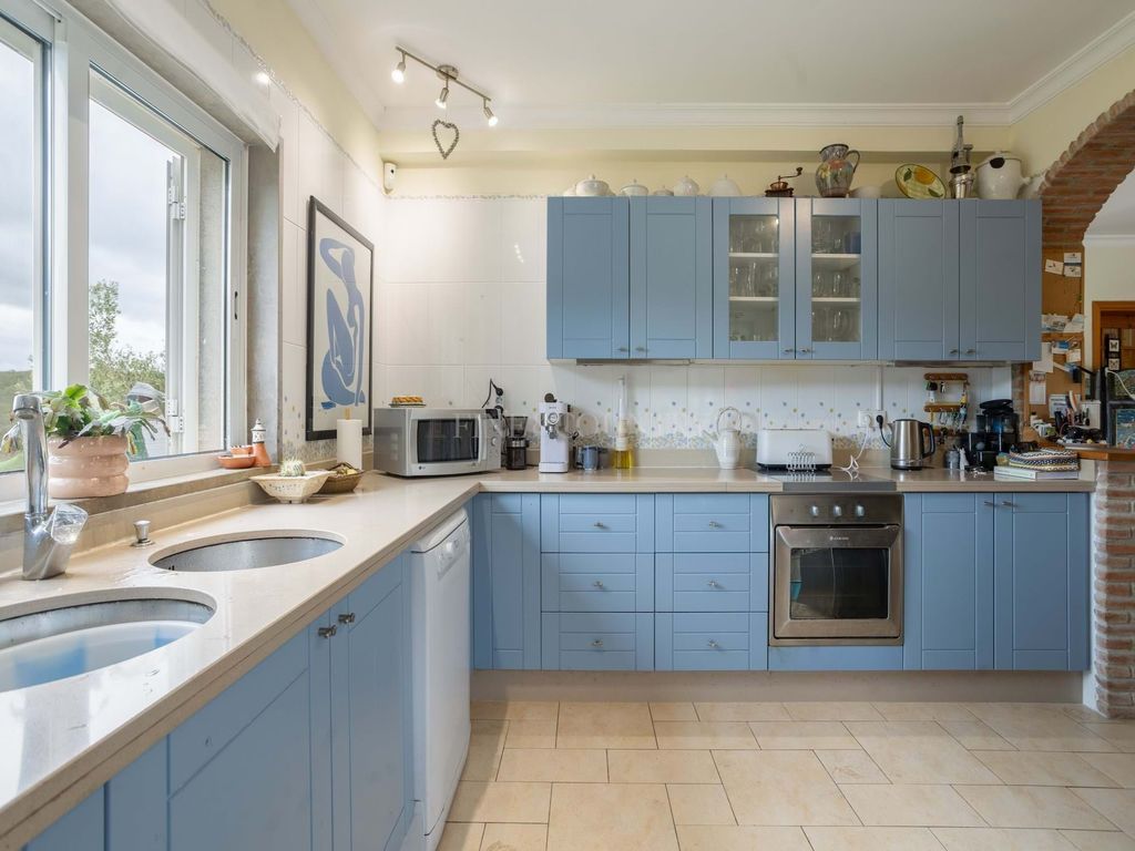 Property photo 3 of 30