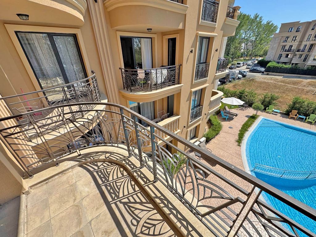 Property photo 2 of 10