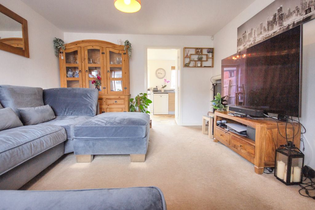 Property photo 3 of 17