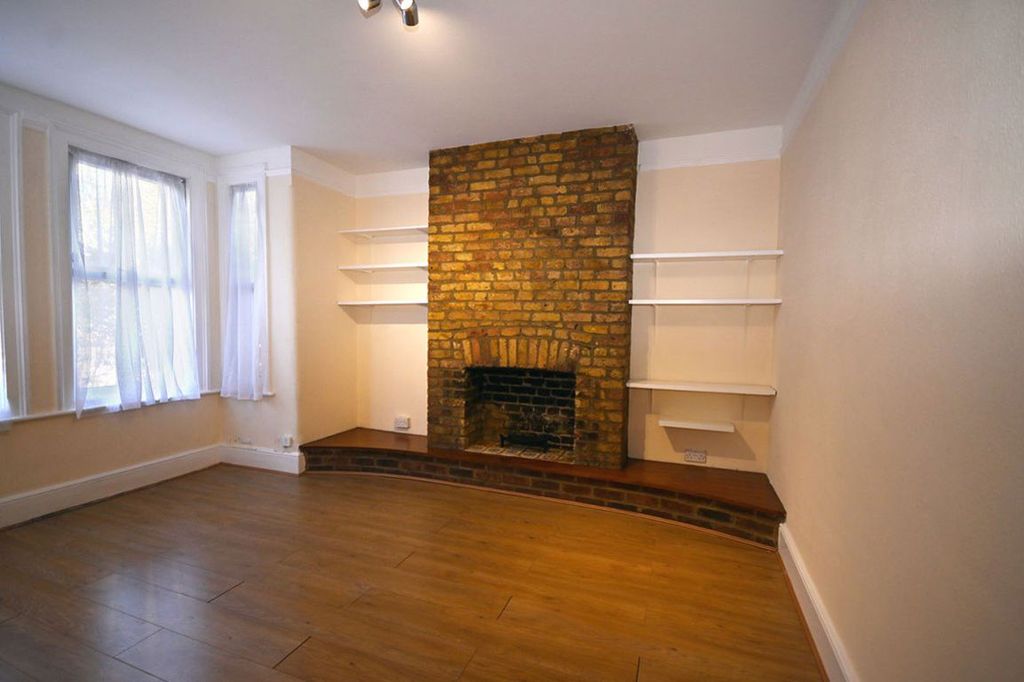 Property photo 2 of 9
