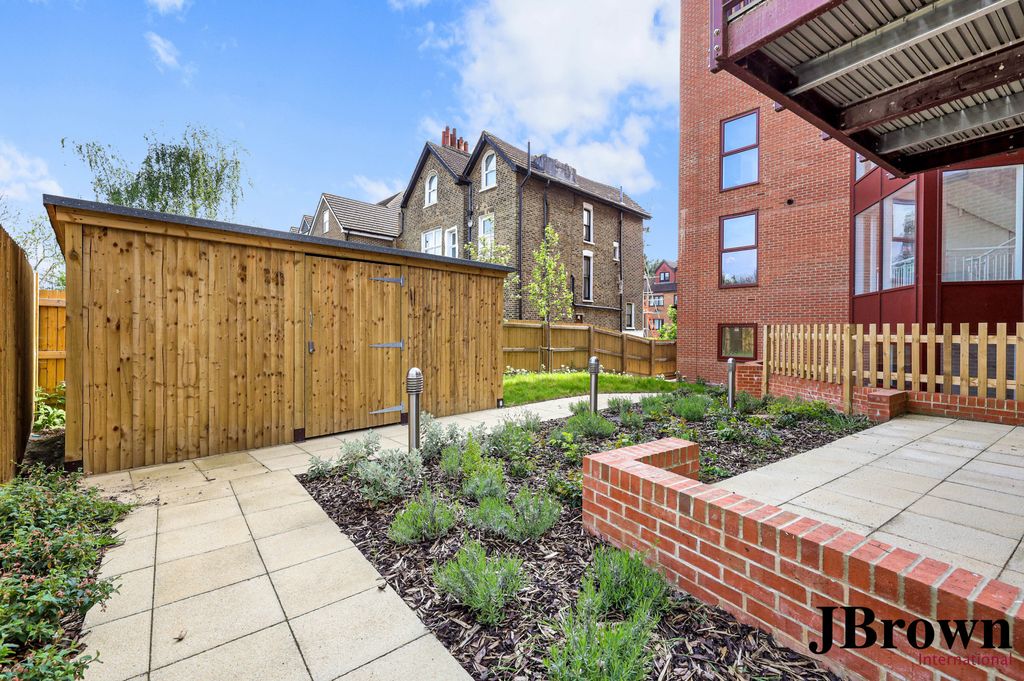 Property photo 3 of 10