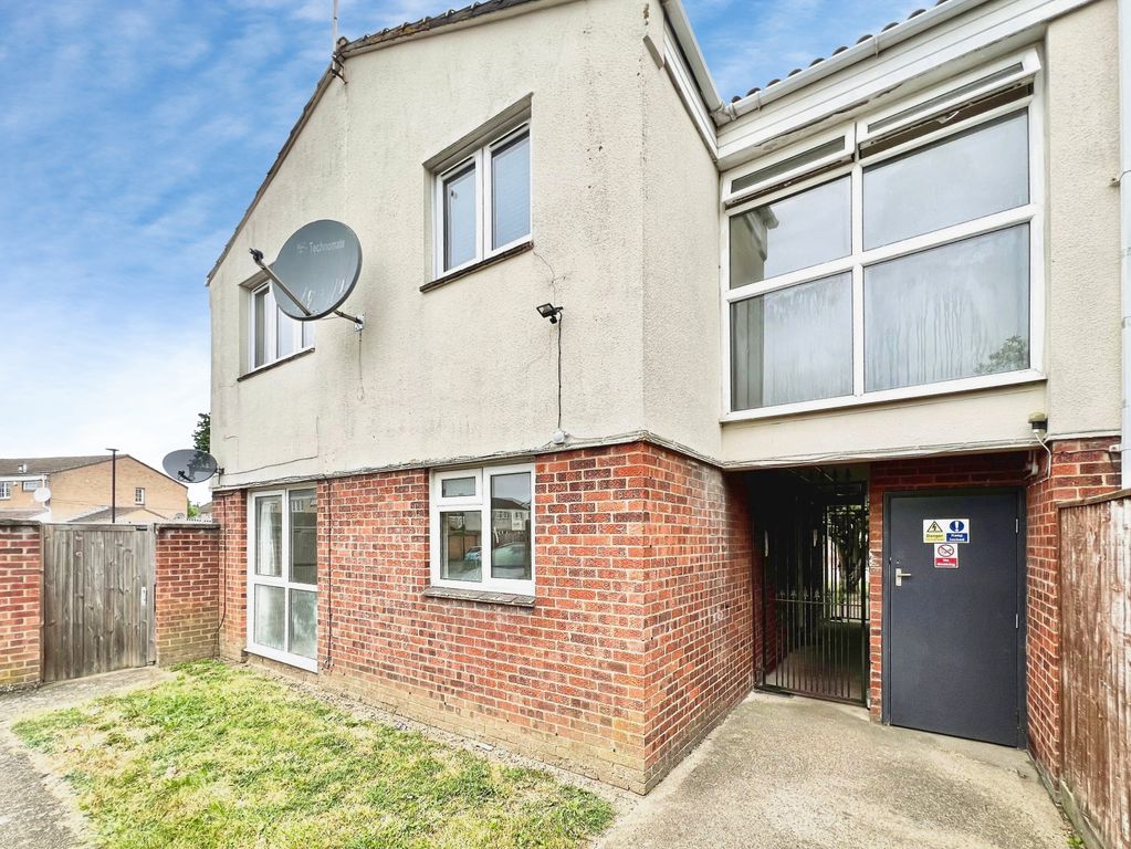 Property photo 1 of 9 Building - Rear