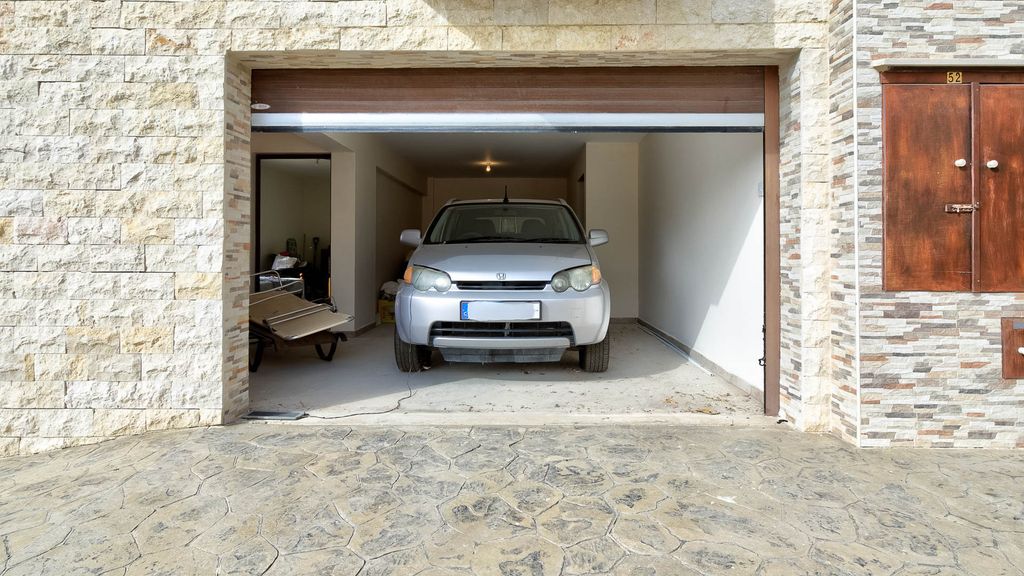 Property photo 3 of 26