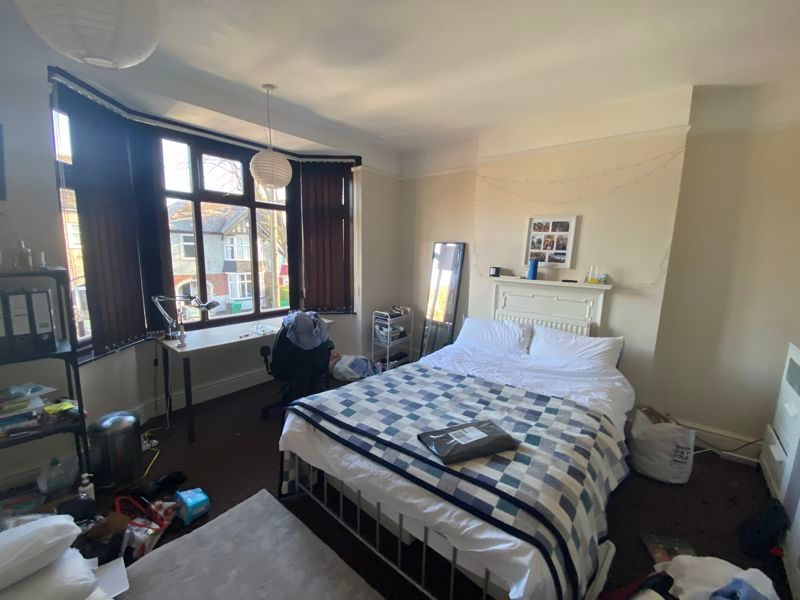 Property photo 3 of 7 Photo 5