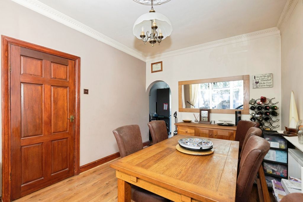 Property photo 2 of 23 Pbox-Img.Jpg