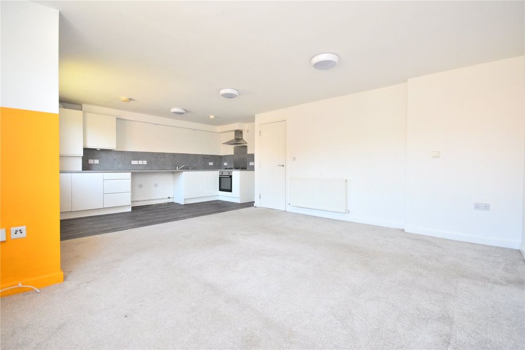 Property photo 3 of 11 Picture No. 06