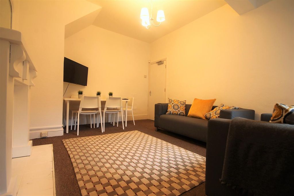 Property photo 3 of 9 4208.Jpg