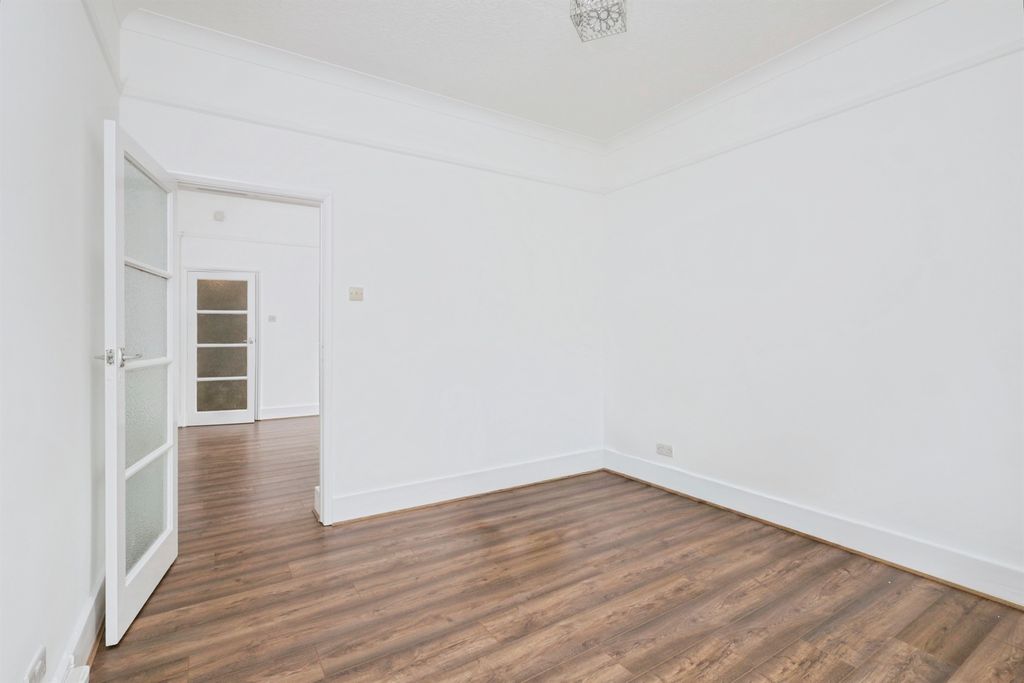 Property photo 3 of 11 Living Room