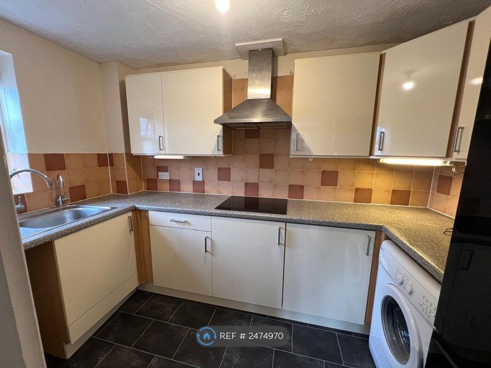 Property photo 1 of 6 Kitchen