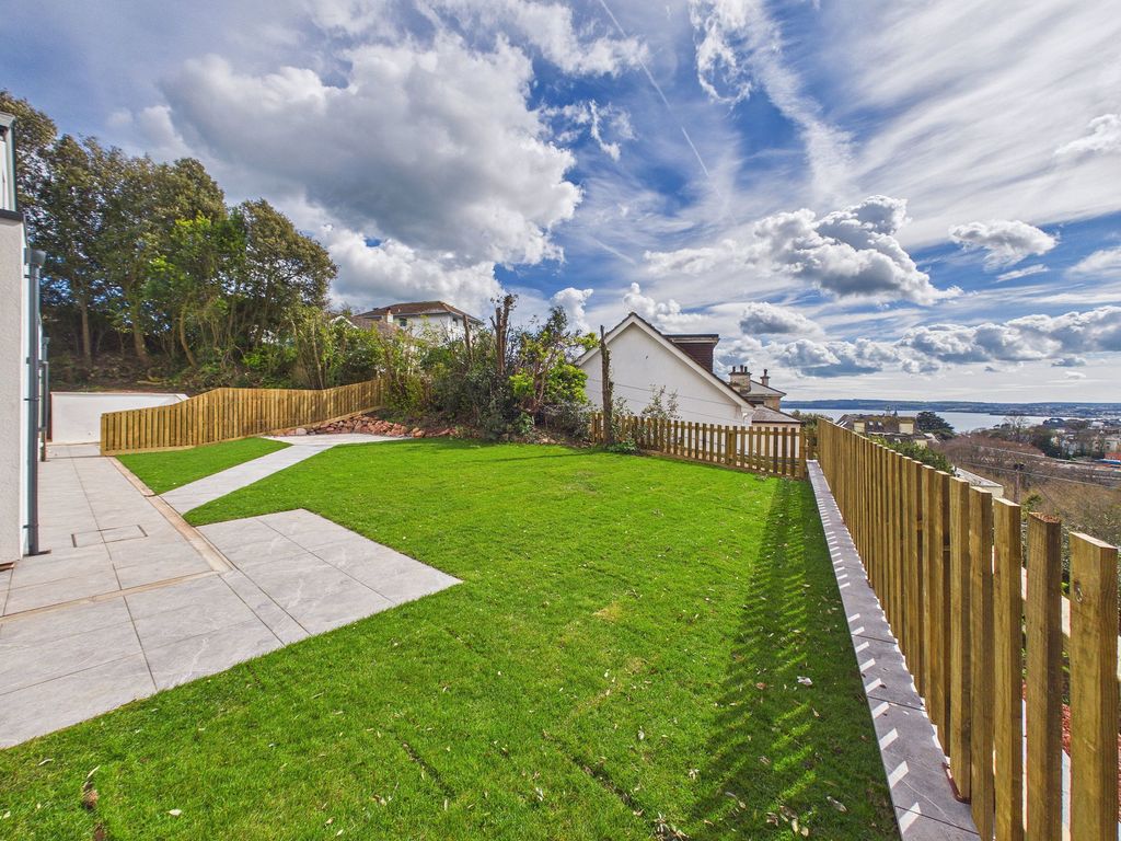 Property photo 2 of 24