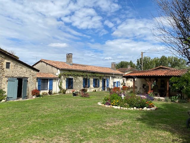 Property photo 1 of 22