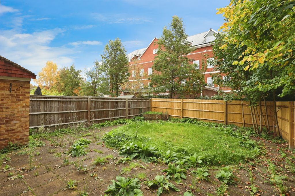 Property photo 3 of 12