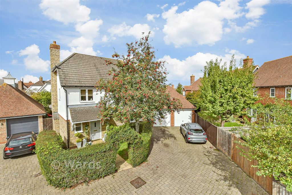 Property photo 1 of 16 External (Brochure)