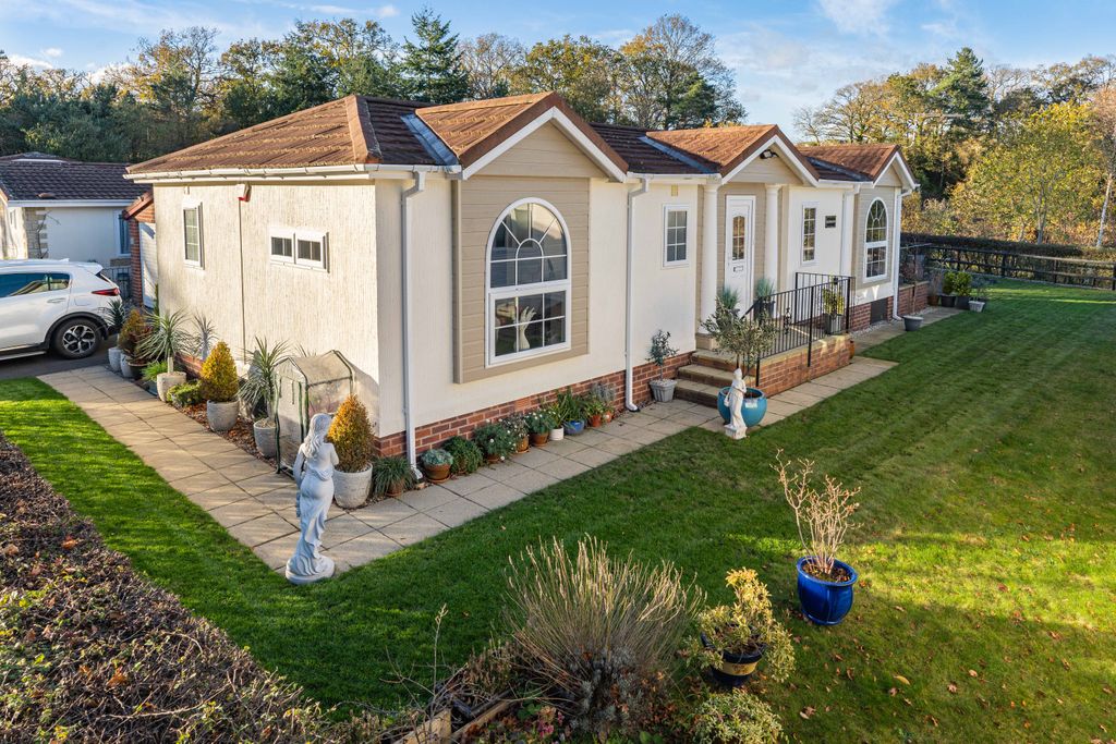 Property photo 1 of 26 External