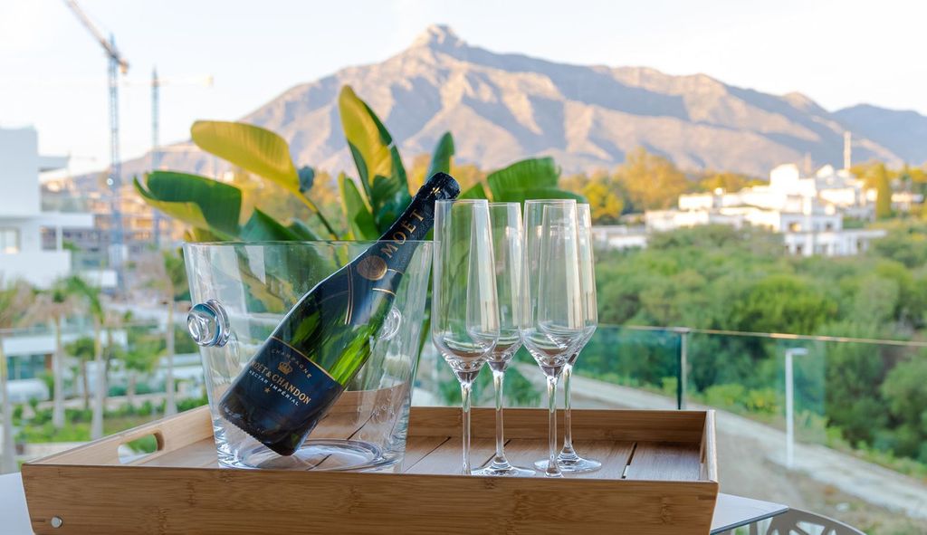 Property photo 2 of 50