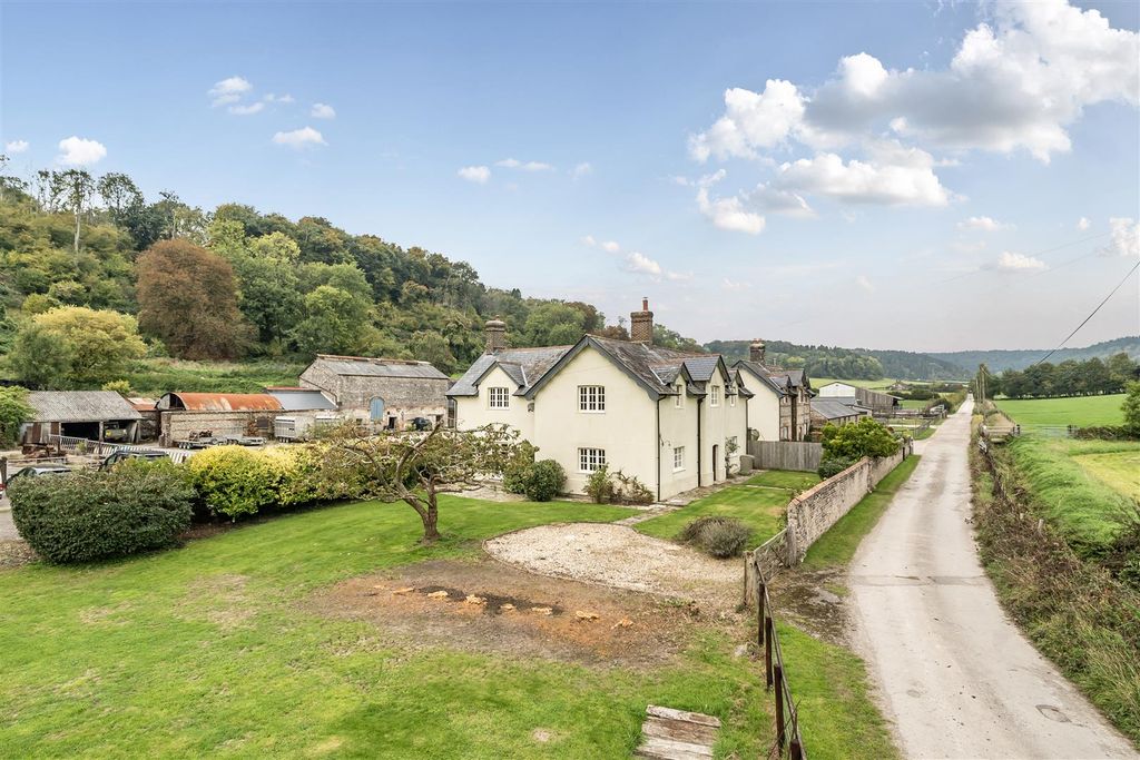 Property photo 1 of 15 Elevated