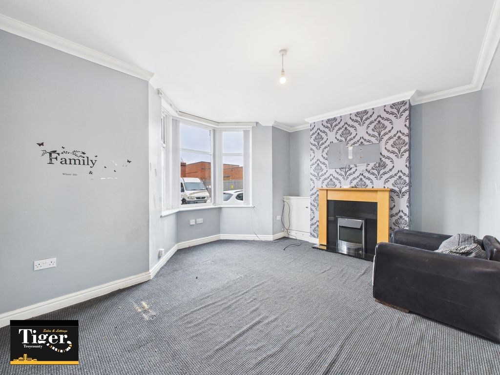 Property photo 3 of 17 Cam03440G0-Pr0410-Still001