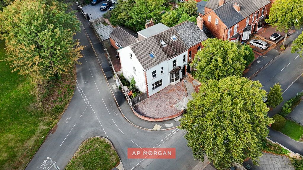 Property photo 1 of 19 Picture No. 04