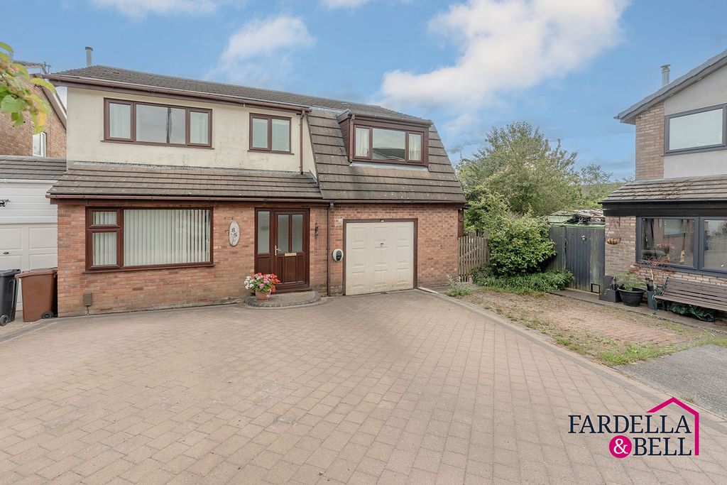 Property photo 1 of 26