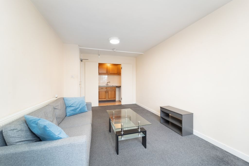 Property photo 3 of 7 Wolfson House 1 (...