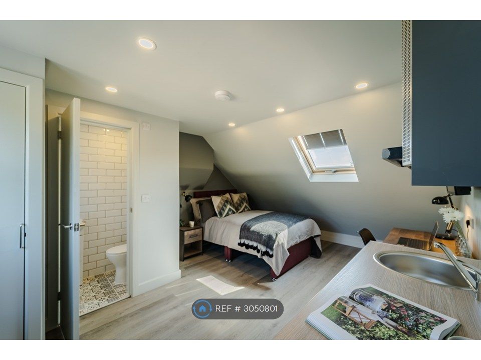 Property photo 1 of 35