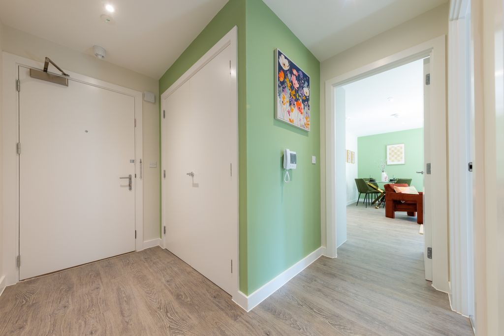 Property photo 2 of 11