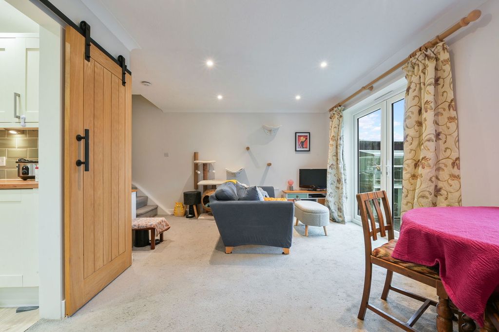 Additional image 5 of 2 bed end terrace house for saleCrowhurst Mead, Godstone RH9