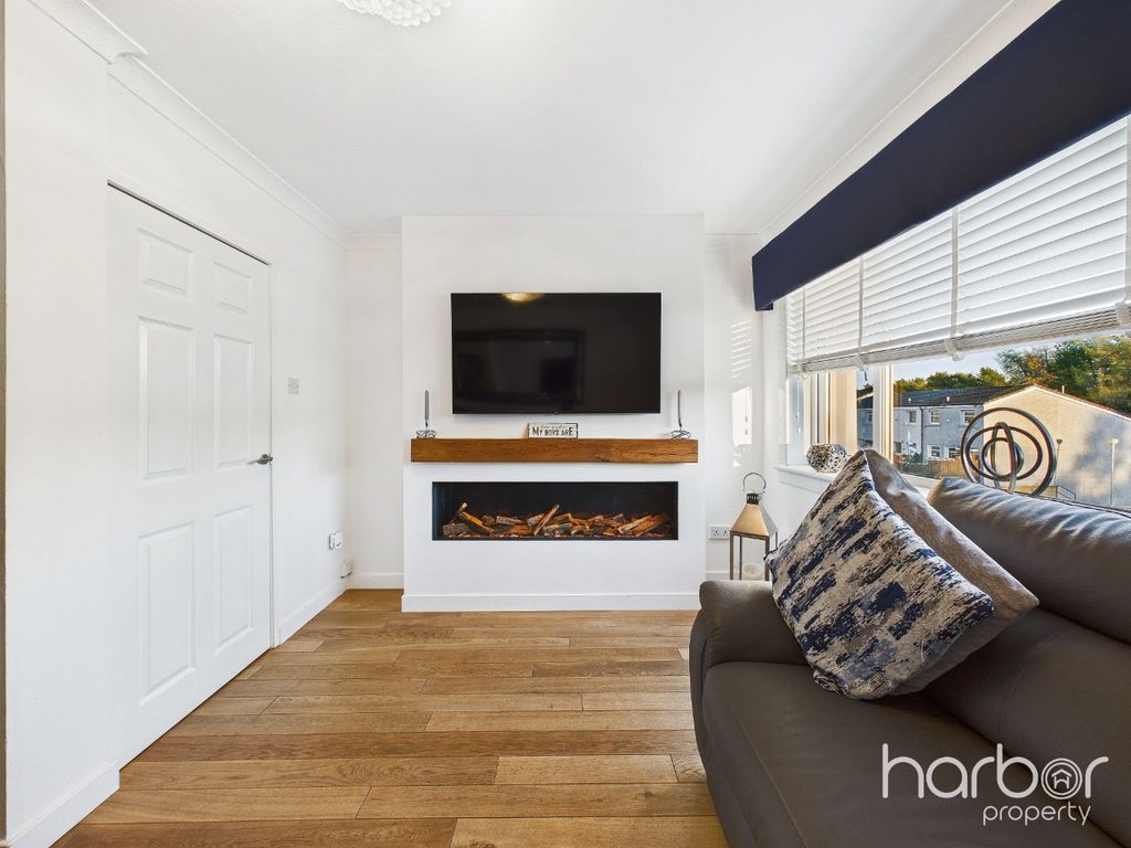 Property photo 3 of 20 4698715