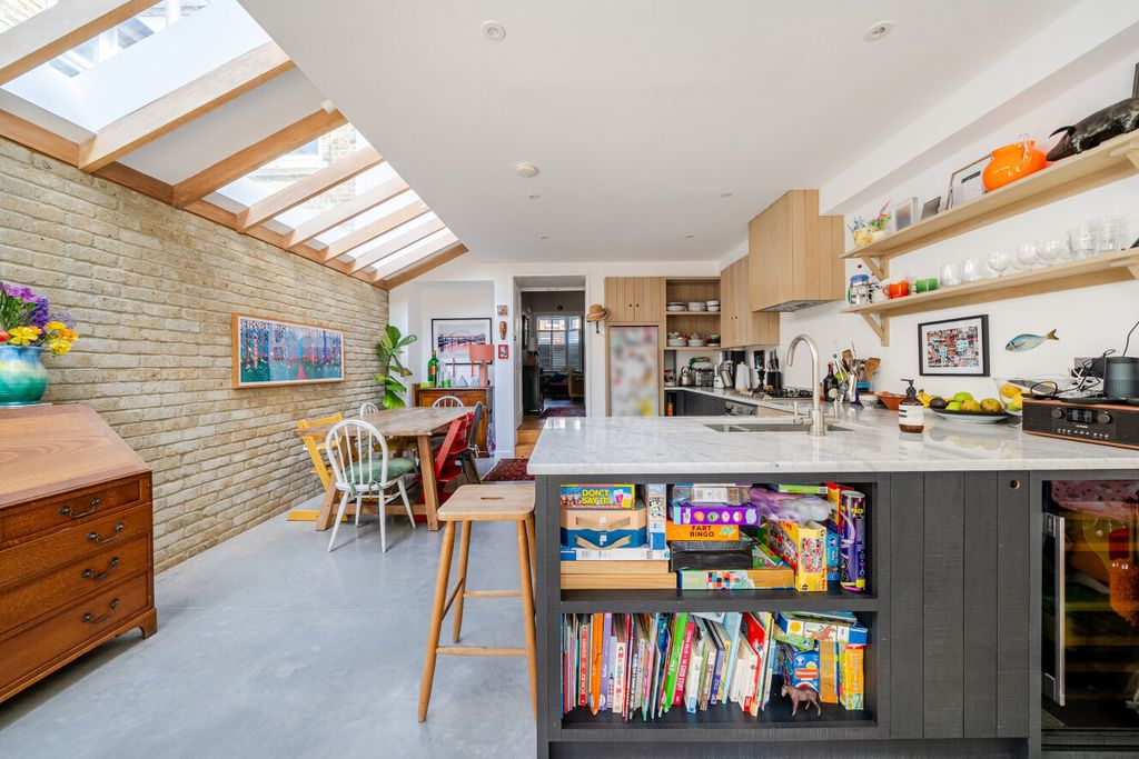 Property photo 2 of 37 1453243-4-69F4Ae3...