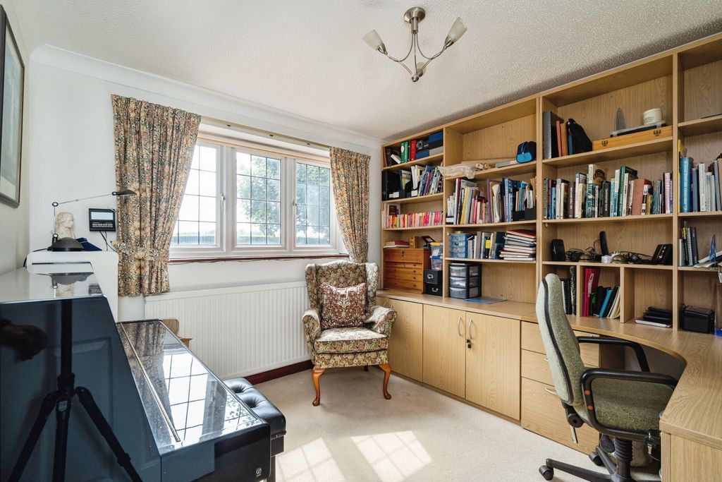 Property photo 2 of 28 Pbox-Img.Jpg