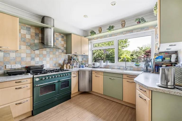 Property photo 1 of 16 Kitchen 2.Jpg