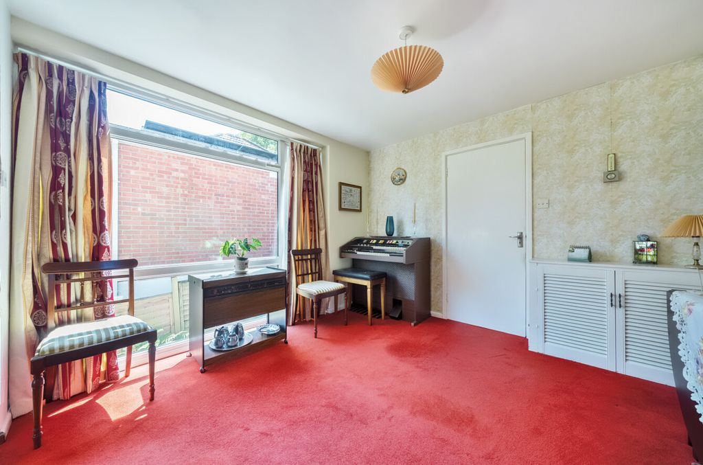Property photo 3 of 13 1311986-4-6852c8E...